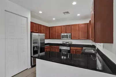 643 NE 191st Ter, Miami, FL 33179 - Photo 14