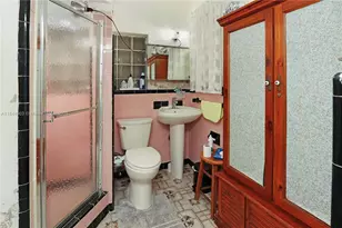 192 W 33rd St, Hialeah, FL 33012 - Photo 24