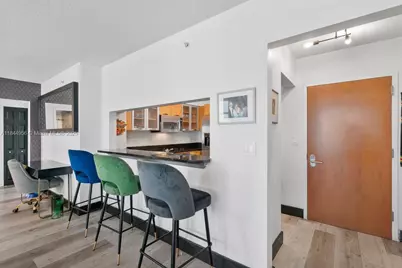 31 SE 5th St #2911, Miami, FL 33131 - Photo 8