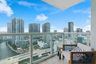 31 SE 5th St, Miami, FL 33131 - Photo 24