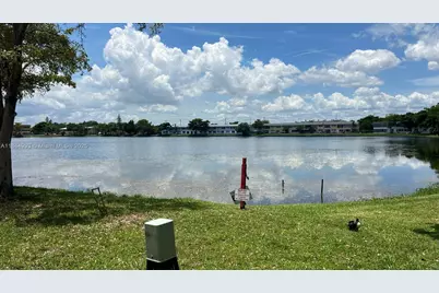 19080 NE 3rd Ct #307, Miami, FL 33179 - Photo 16