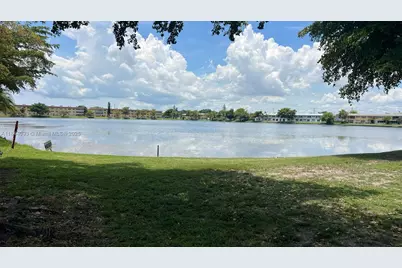 19080 NE 3rd Ct #307, Miami, FL 33179 - Photo 2