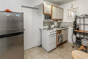 190 W 33rd St, Hialeah, FL 33012 - Photo 10