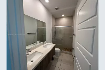 10461 NW 82nd St #6, Doral, FL 33178 - Photo 12