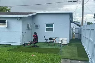 2708 NW 22nd Ct, Miami, FL 33142 - Photo 4