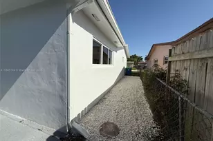 8981 NW 24th St, Sunrise, FL 33322 - Photo 14