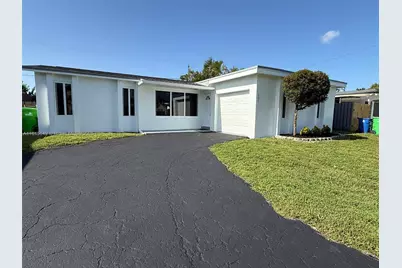 8981 NW 24th St, Sunrise, FL 33322 - Photo 2