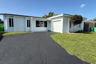 8981 NW 24th St, Sunrise, FL 33322 - Photo 2