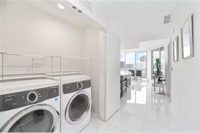 851 NE 1st Ave #1410, Miami, FL 33132 - Photo 40