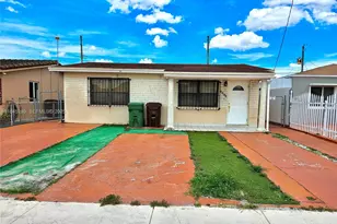 4596 E 8th Ct, Hialeah, FL 33013 - Photo 14
