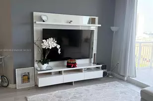 275 NE 18th St, Miami, FL 33132 - Photo 14