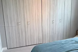 275 NE 18th St, Miami, FL 33132 - Photo 16