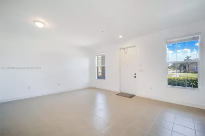 1302 SW 147th Ter, Pembroke Pines, FL 33027 - Photo 8