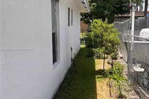 1061 SW 4th Terrace, Deerfield Beach, FL 33441 - Photo 2