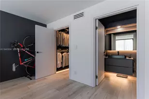 16909 N Bay Rd, Sunny Isles Beach, FL 33160 - Photo 6