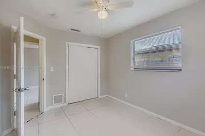 6750 NW 7th Ct, Margate, FL 33063 - Photo 10