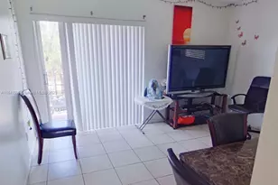 1068 SW 2nd St, Miami, FL 33130 - Photo 4