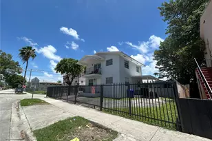 1068 SW 2nd St, Miami, FL 33130 - Photo 2