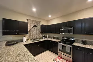8878 W 33rd Ave, Hialeah, FL 33018 - Photo 6