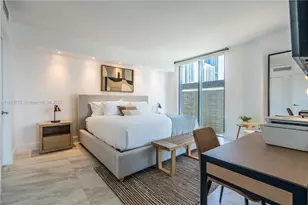 31 SE 6th St, Miami, FL 33131 - Photo 8