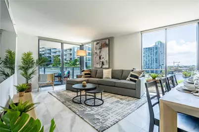 31 SE 6th St #1401, Miami, FL 33131 - Photo 4