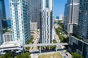 31 SE 6th St, Miami, FL 33131 - Photo 22