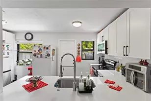 2407 Dewey St, Hollywood, FL 33020 - Photo 14