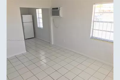 832 NW 10th St, Hallandale Beach, FL 33009 - Photo 12