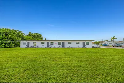 832 NW 10th St, Hallandale Beach, FL 33009 - Photo 1