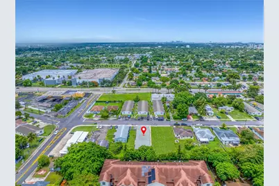 832 NW 10th St, Hallandale Beach, FL 33009 - Photo 16