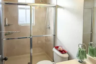 1001 NE 208th St, Miami, FL 33179 - Photo 20