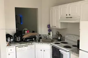 27 NE 13th Ave, Homestead, FL 33033 - Photo 4