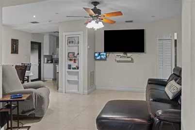 117 W 34th St, Hialeah, FL 33012 - Photo 6