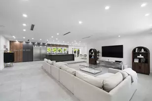 20600 NE 22nd Ct, Aventura, FL 33180 - Photo 2