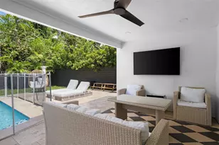 20600 NE 22nd Ct, Aventura, FL 33180 - Photo 4