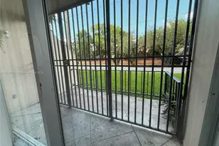 816 NW 87th Ave, Miami, FL 33172 - Photo 12