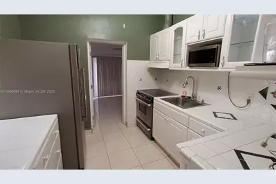 706 NE 3rd Ave #1, Pompano Beach, FL 33060 - Photo 2