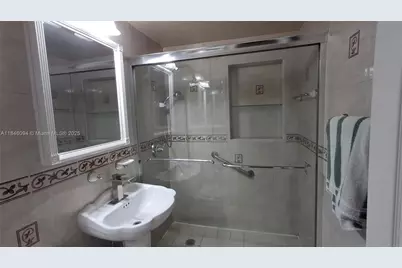 706 NE 3rd Ave #1, Pompano Beach, FL 33060 - Photo 6