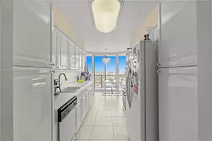 3598 Yacht Club Dr, Aventura, FL 33180 - Photo 10