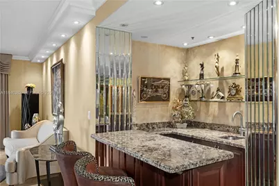 20281 E Country Club Dr #207, Aventura, FL 33180 - Photo 8
