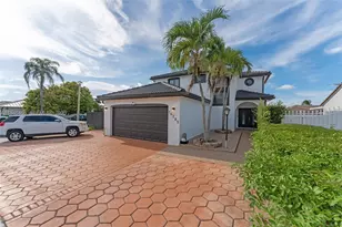 14285 SW 183rd Terrace, Miami, FL 33177 - Photo 4