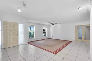 7210 W Troon Cir, Miami Lakes, FL 33014 - Photo 6
