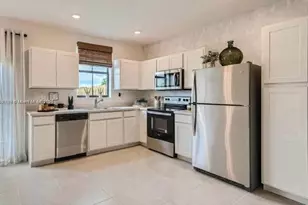 1022 SE 23rd Ave, Homestead, FL 33035 - Photo 4