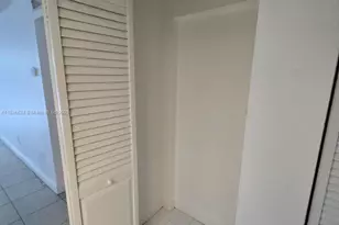 482 NW 165th St Rd, Miami, FL 33169 - Photo 16