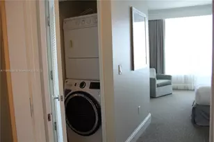 4401 Collins Ave, Miami Beach, FL 33140 - Photo 16