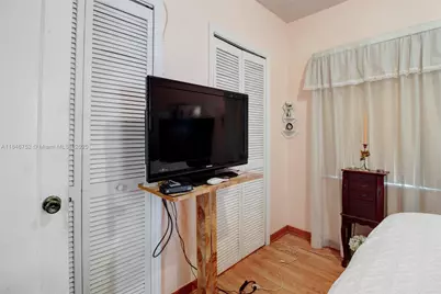 3600 NW 19th Ter, Miami, FL 33125 - Photo 10