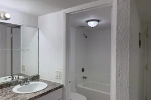 750 NE 195th St, Miami, FL 33179 - Photo 8