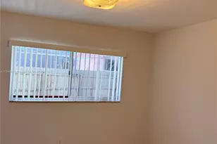 2750 W 76th St, Hialeah, FL 33016 - Photo 14
