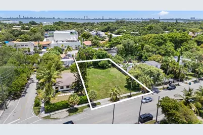 5969 NE 4th Ct, Miami, FL 33137 - Photo 1