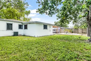 781 NE 162nd St, Miami, FL 33162 - Photo 24
